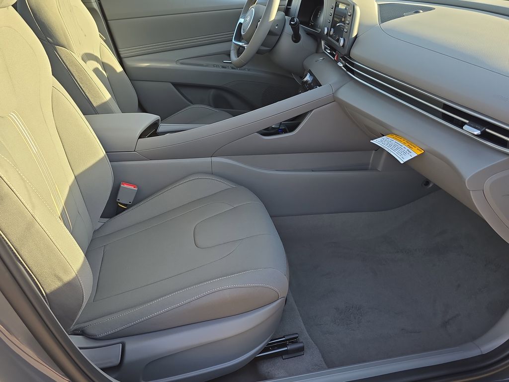 Thumbnail: 2026 Hyundai Elantra - 26