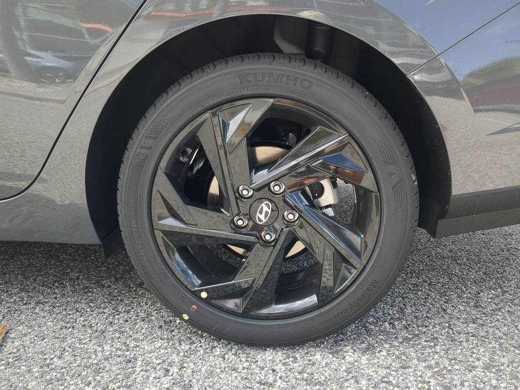 Thumbnail: 2026 Hyundai Elantra - 8