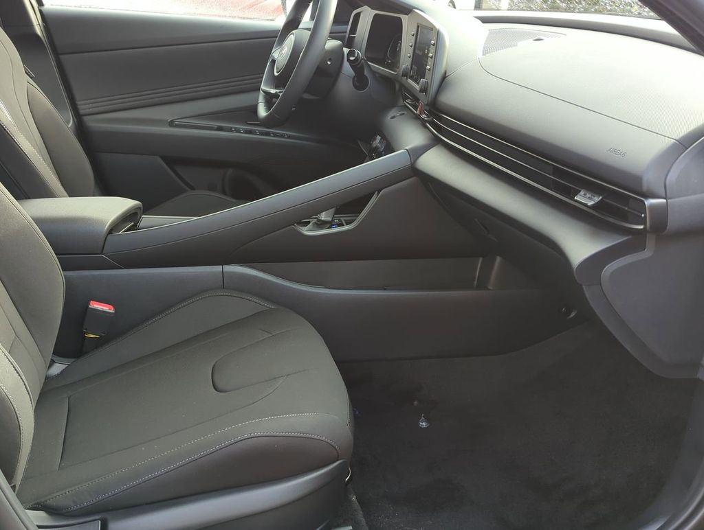 Thumbnail: 2026 Hyundai Elantra - 28