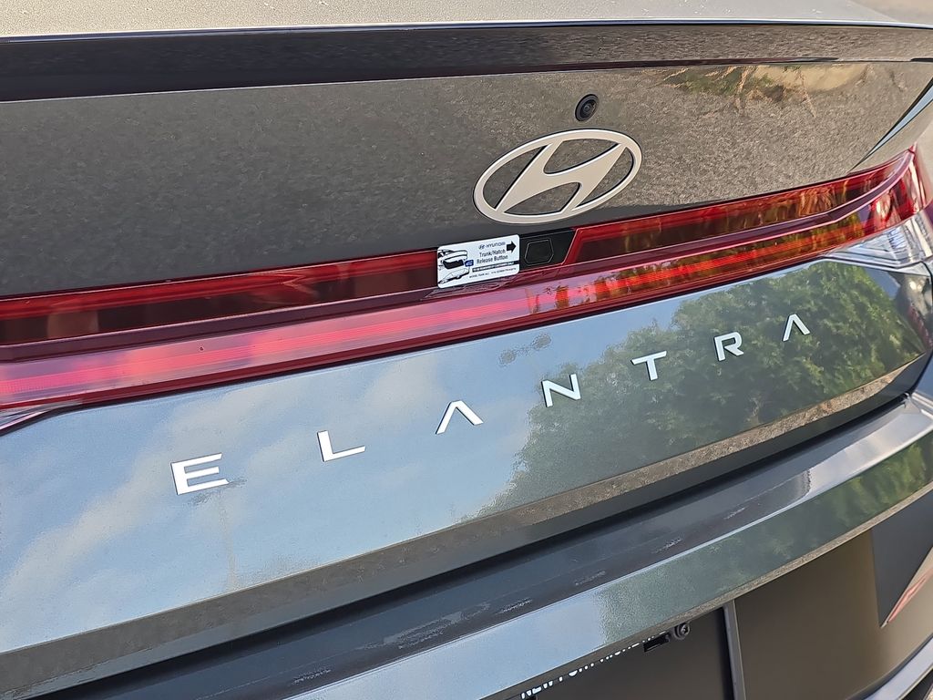 Thumbnail: 2026 Hyundai Elantra - 22