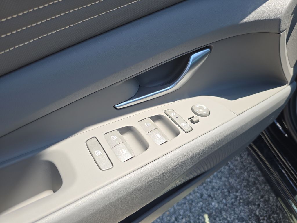 Thumbnail: 2026 Hyundai Elantra - 23