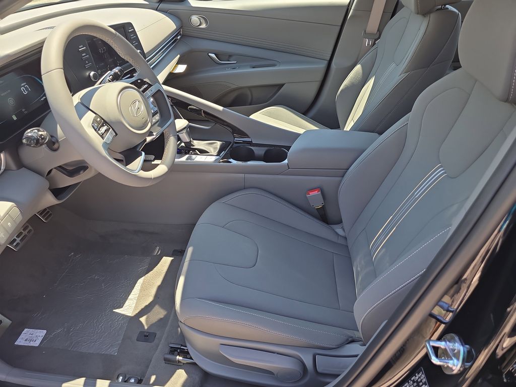 Thumbnail: 2026 Hyundai Elantra - 10