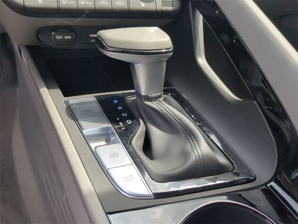 Thumbnail: 2025 Hyundai Elantra - 15