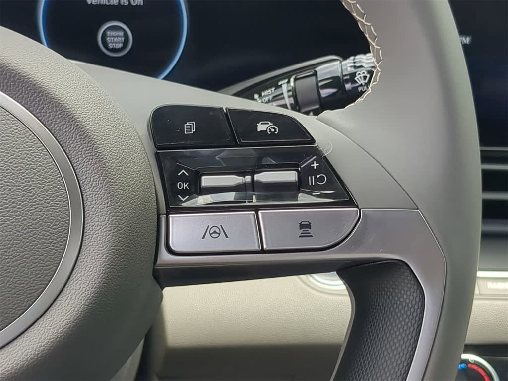 Thumbnail: 2025 Hyundai Elantra - 27