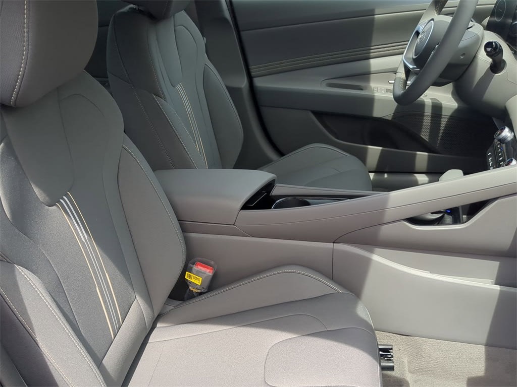 Thumbnail: 2025 Hyundai Elantra - 11