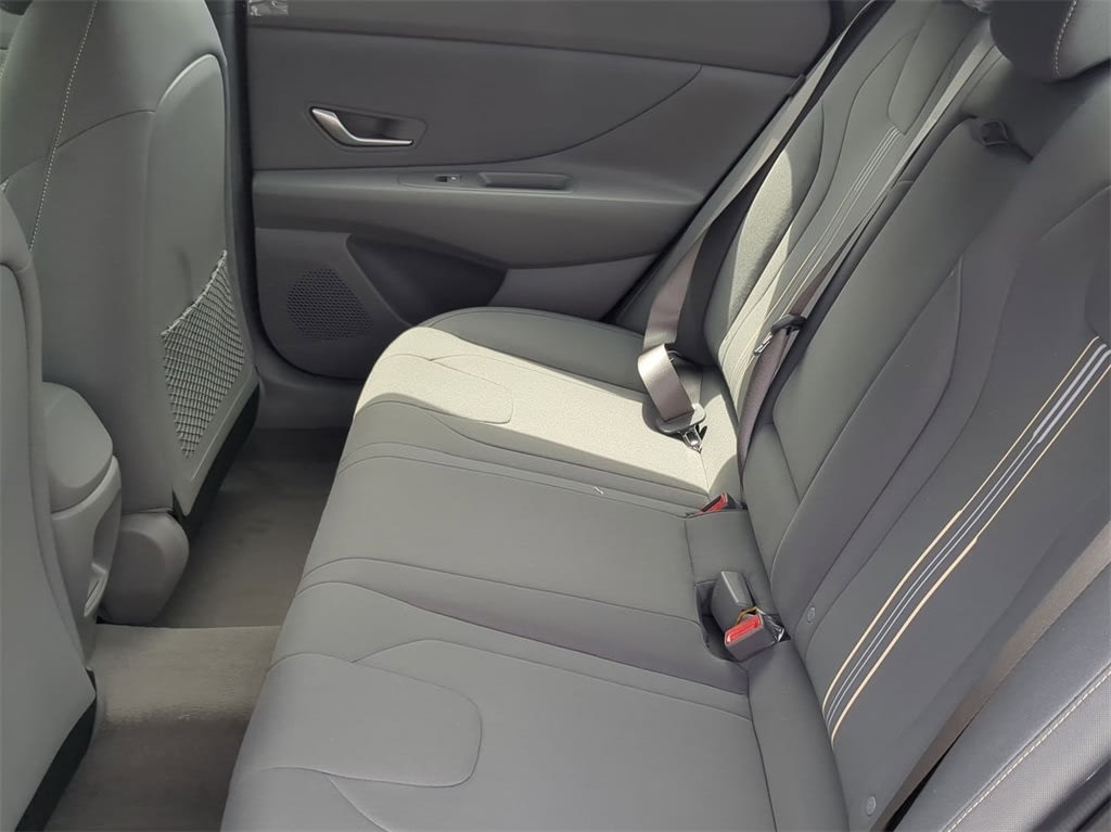 Thumbnail: 2025 Hyundai Elantra - 24