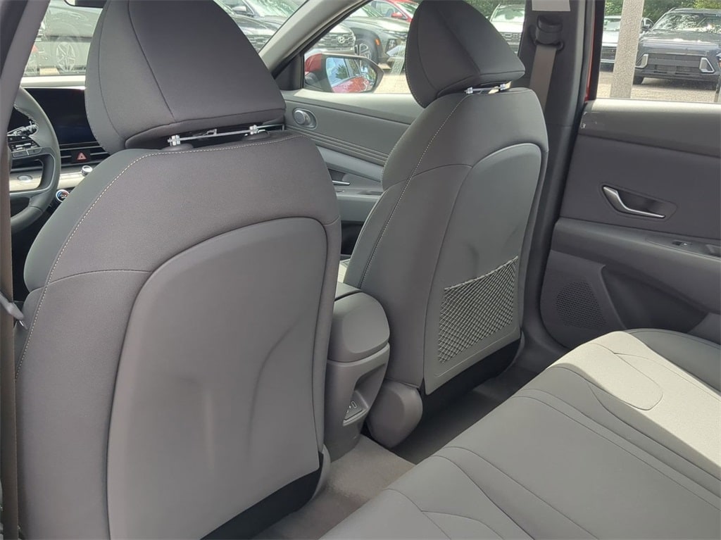 Thumbnail: 2025 Hyundai Elantra - 12