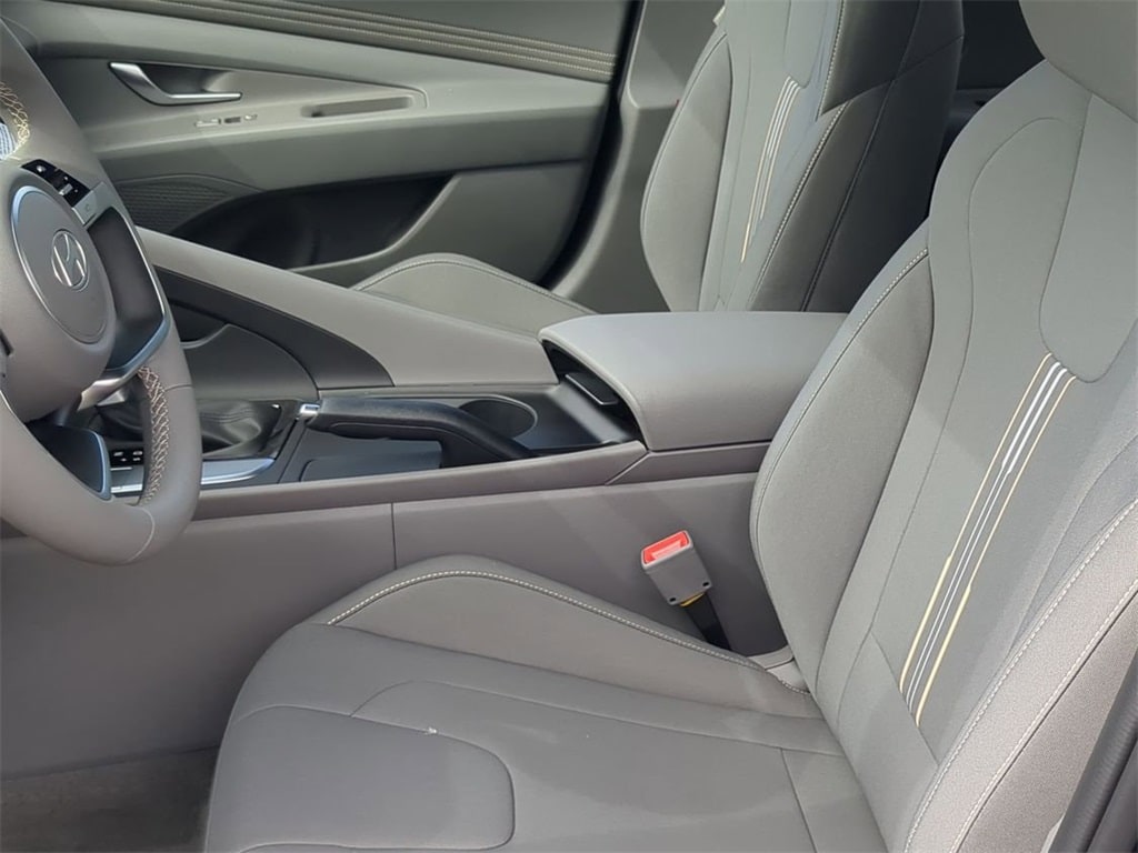 Thumbnail: 2026 Hyundai Elantra - 10