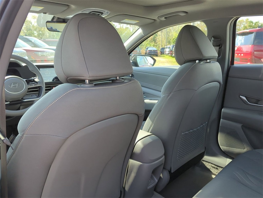 Thumbnail: 2026 Hyundai Elantra - 10