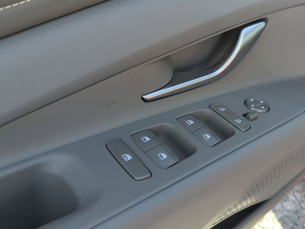 Thumbnail: 2026 Hyundai Elantra - 23