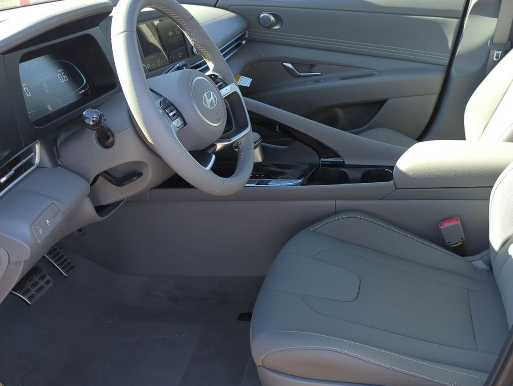 Thumbnail: 2026 Hyundai Elantra - 10