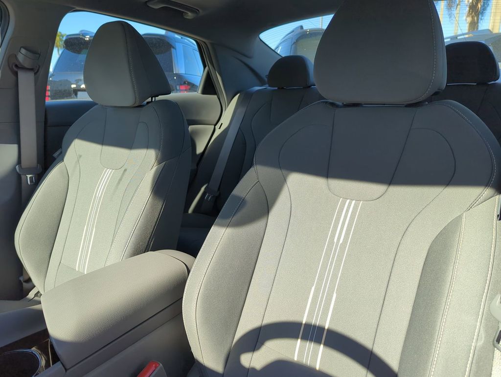 Thumbnail: 2026 Hyundai Elantra - 11