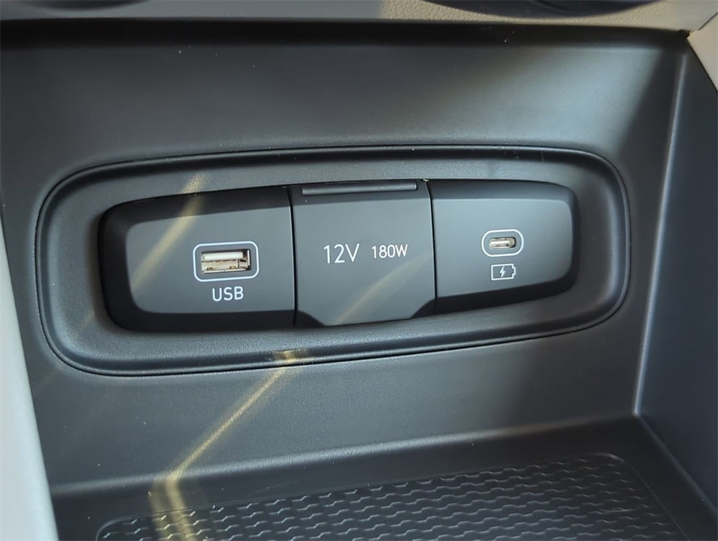 Thumbnail: 2025 Hyundai Venue - 33