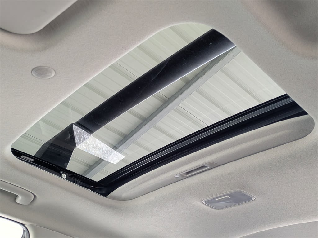 Thumbnail: 2024 Hyundai Venue - 25