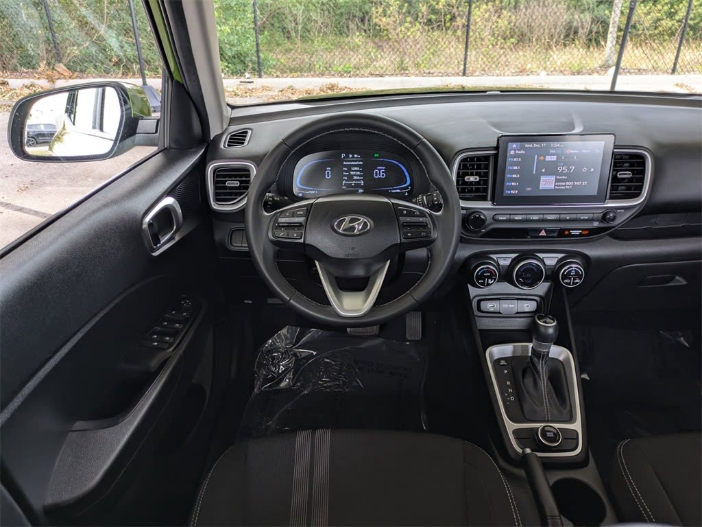 Thumbnail: 2024 Hyundai Venue - 10