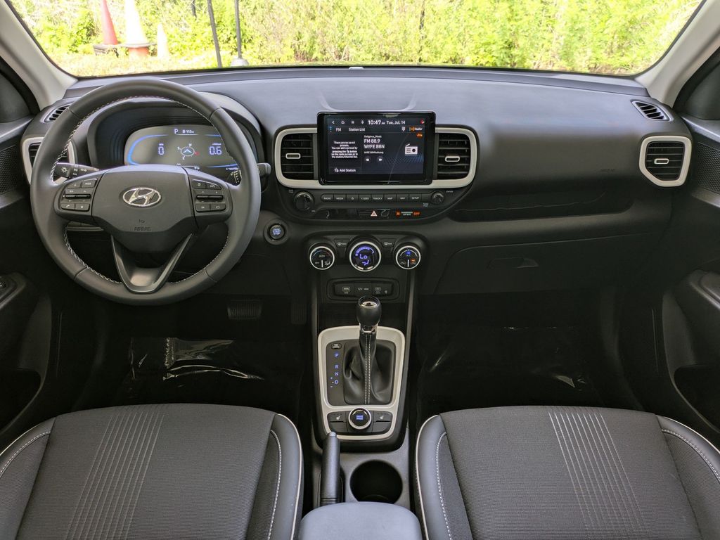 Thumbnail: 2025 Hyundai Venue - 2