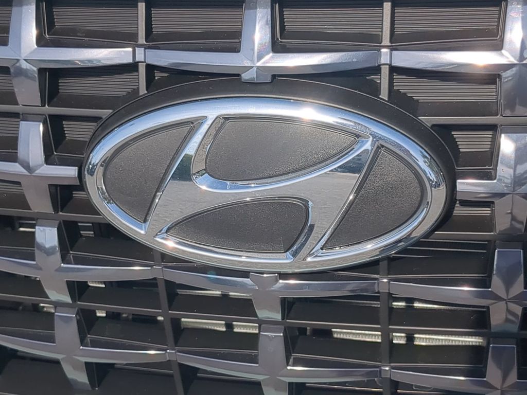 Thumbnail: 2026 Hyundai Venue - 9