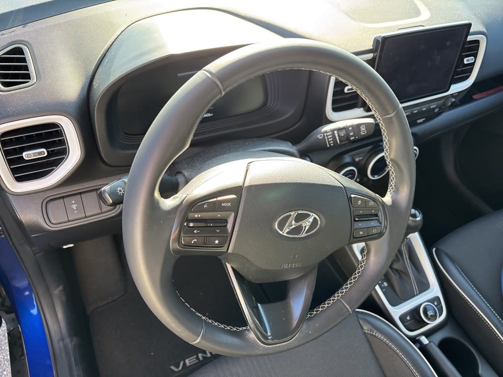 Thumbnail: 2023 Hyundai Venue - 6