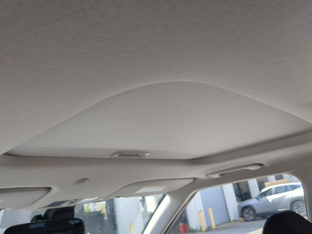 Thumbnail: 2026 Hyundai Venue - 23