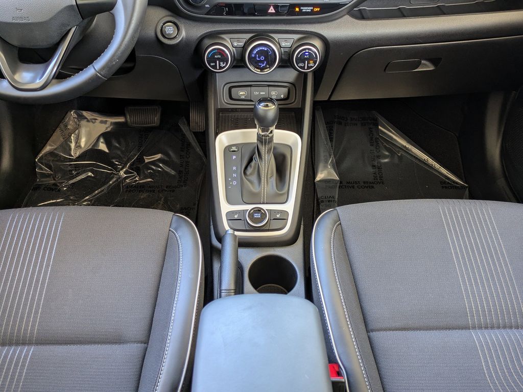 Thumbnail: 2023 Hyundai Venue - 15