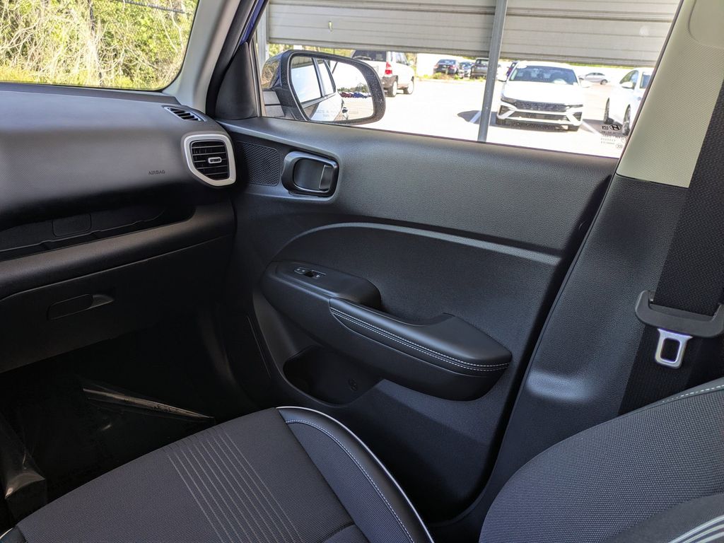 Thumbnail: 2023 Hyundai Venue - 21