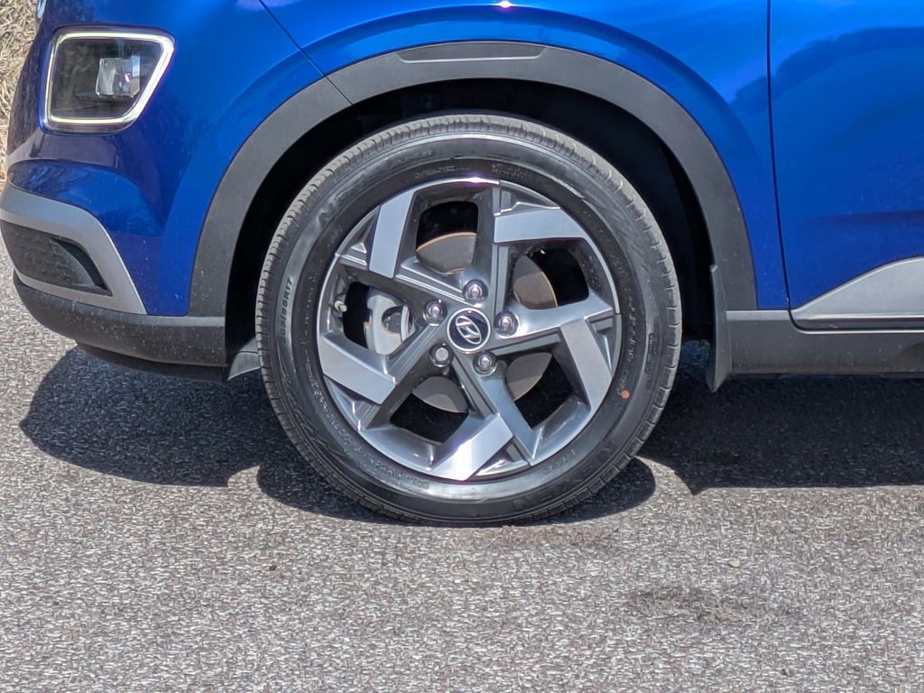 Thumbnail: 2023 Hyundai Venue - 8