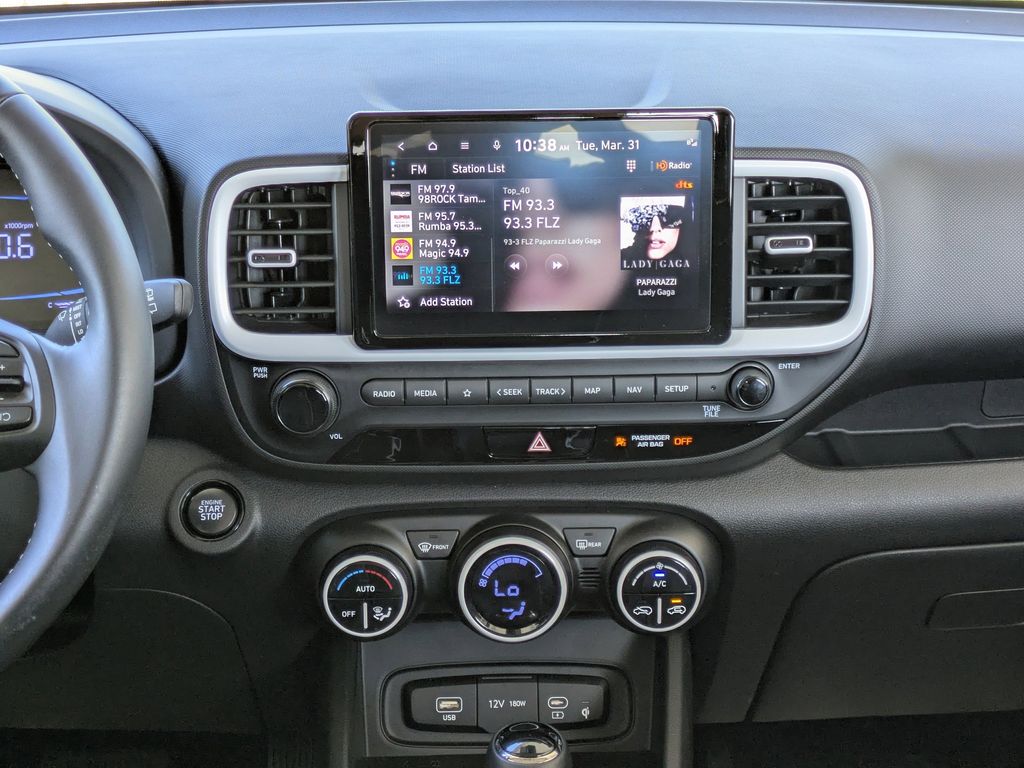 Thumbnail: 2023 Hyundai Venue - 14