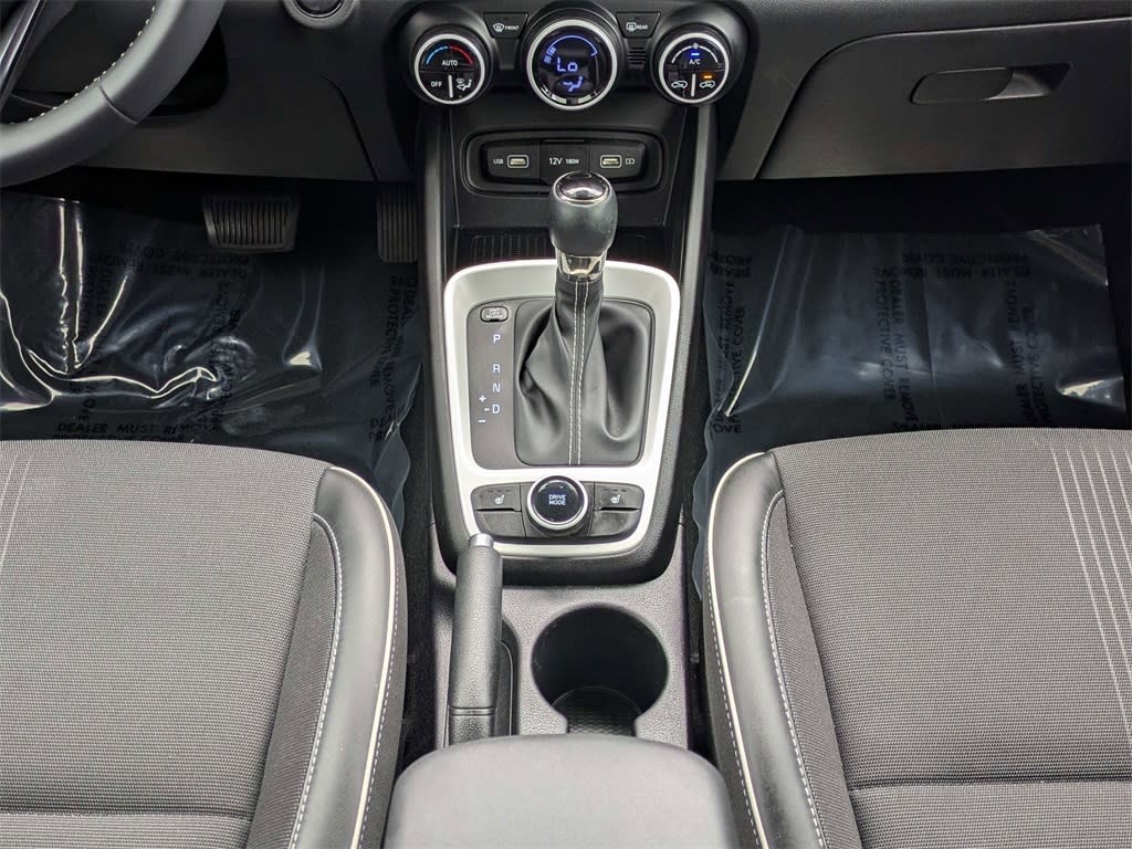 Thumbnail: 2022 Hyundai Venue - 15