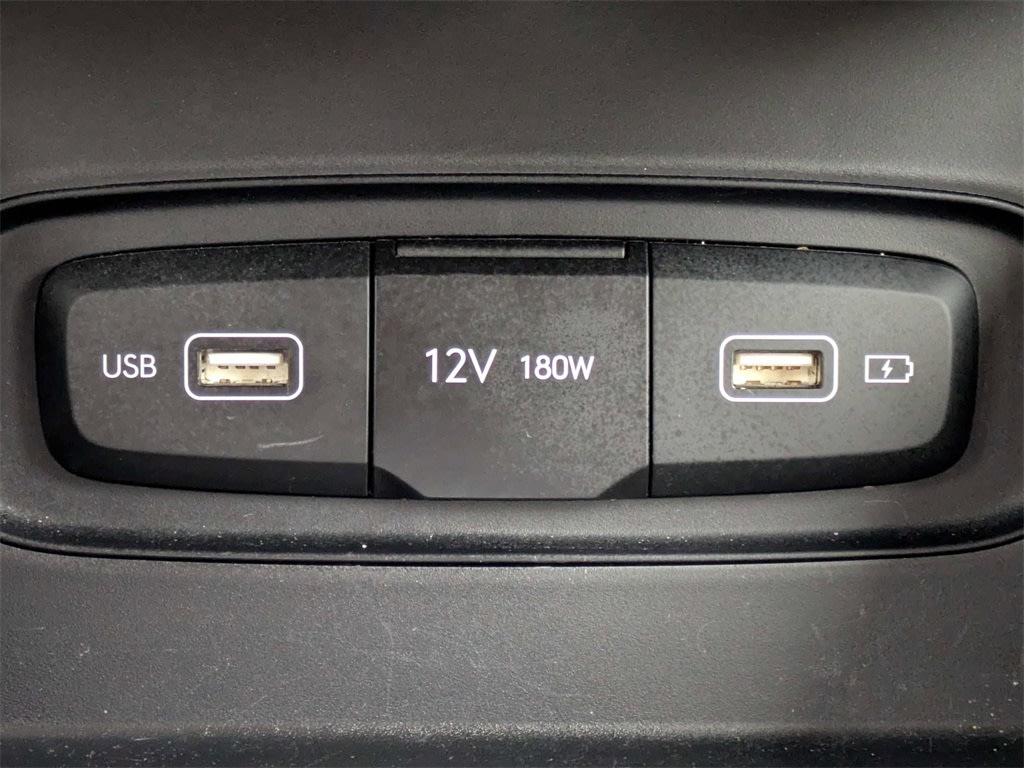 Thumbnail: 2022 Hyundai Venue - 26