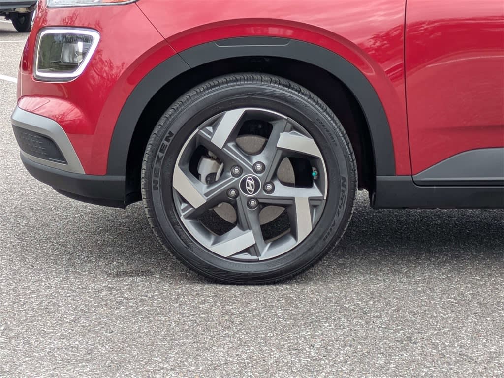 Thumbnail: 2022 Hyundai Venue - 7