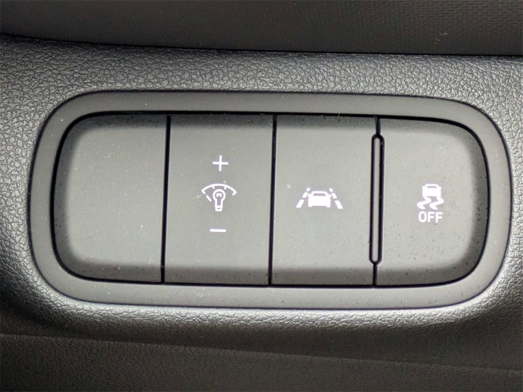 Thumbnail: 2022 Hyundai Venue - 29