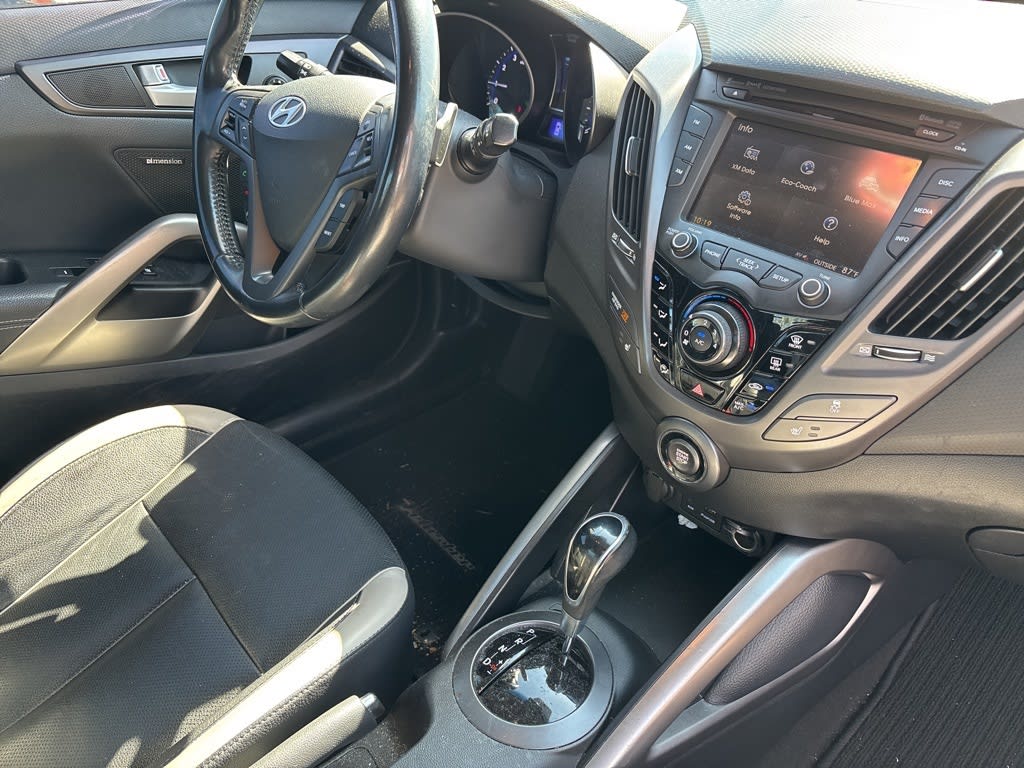 Thumbnail: 2015 Hyundai Veloster - 2