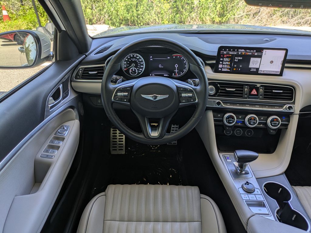 Thumbnail: 2023 Genesis G70 - 10