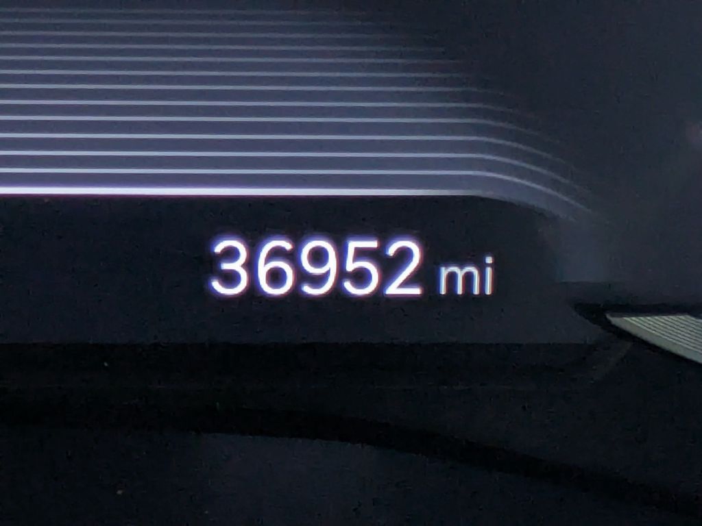 Thumbnail: 2023 Genesis G70 - 7