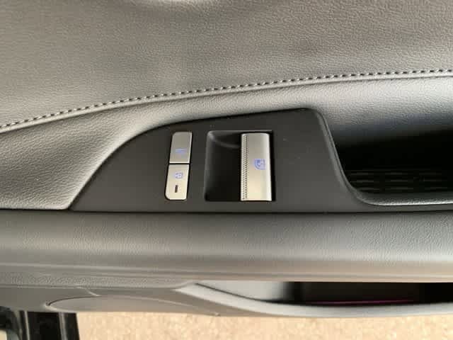 2024 Genesis G80 Sport 27