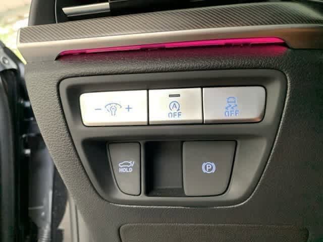 2024 Genesis G80 Sport 43