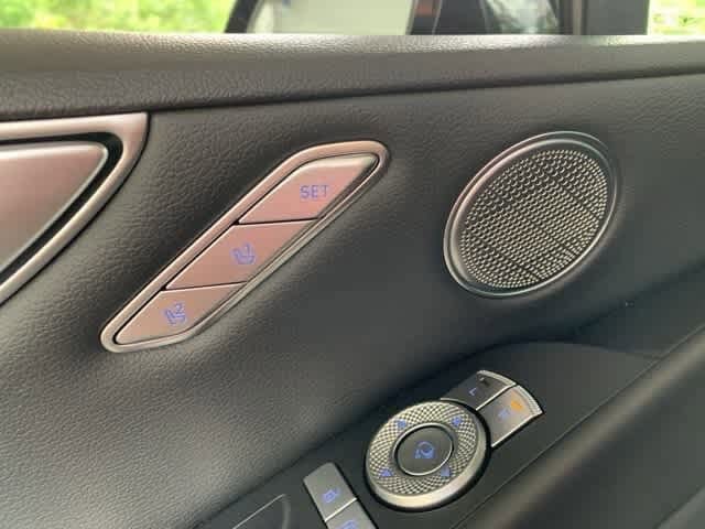 2024 Genesis G80 Sport 30