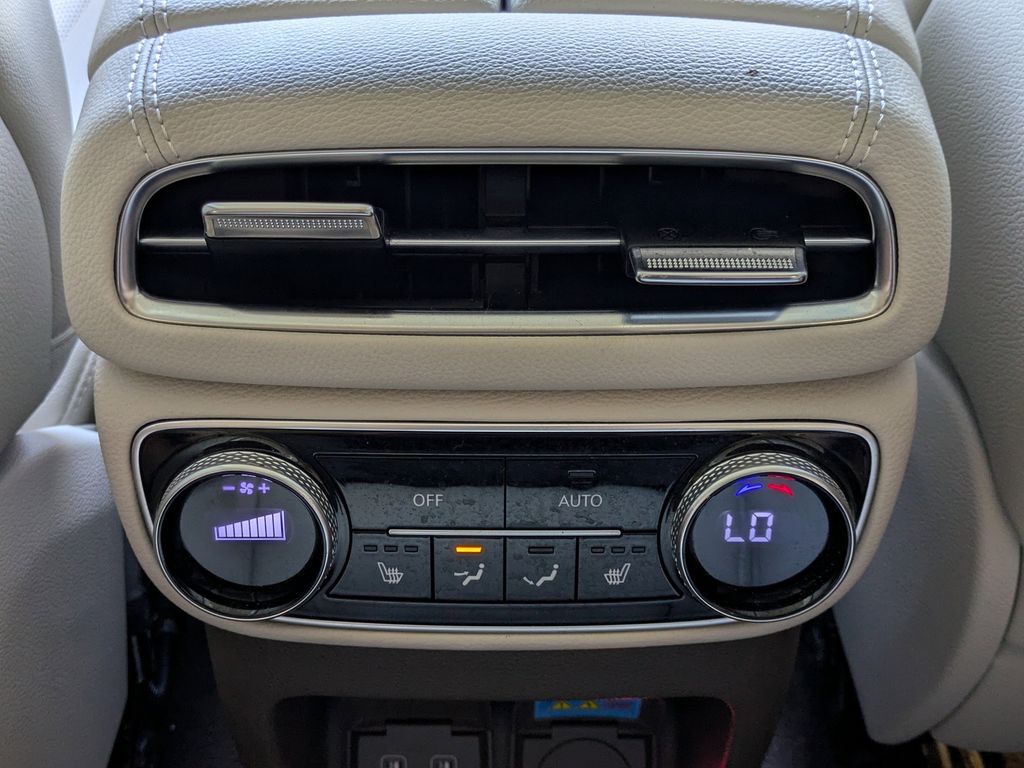 Thumbnail: 2022 Genesis GV80 - 23