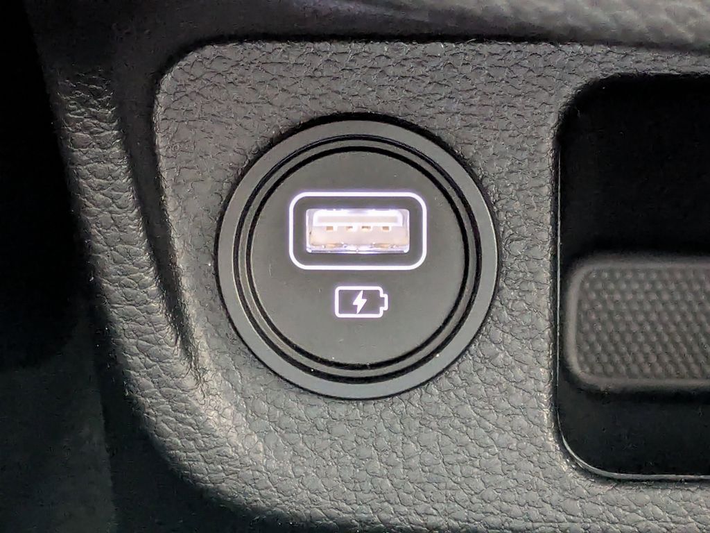 Thumbnail: 2023 Kia Seltos - 25