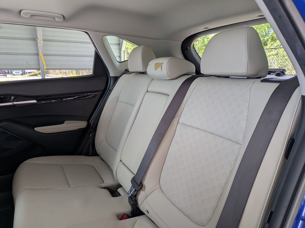 Thumbnail: 2023 Kia Seltos - 13