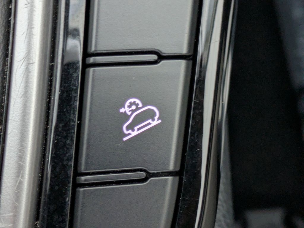 Thumbnail: 2023 Kia Seltos - 36