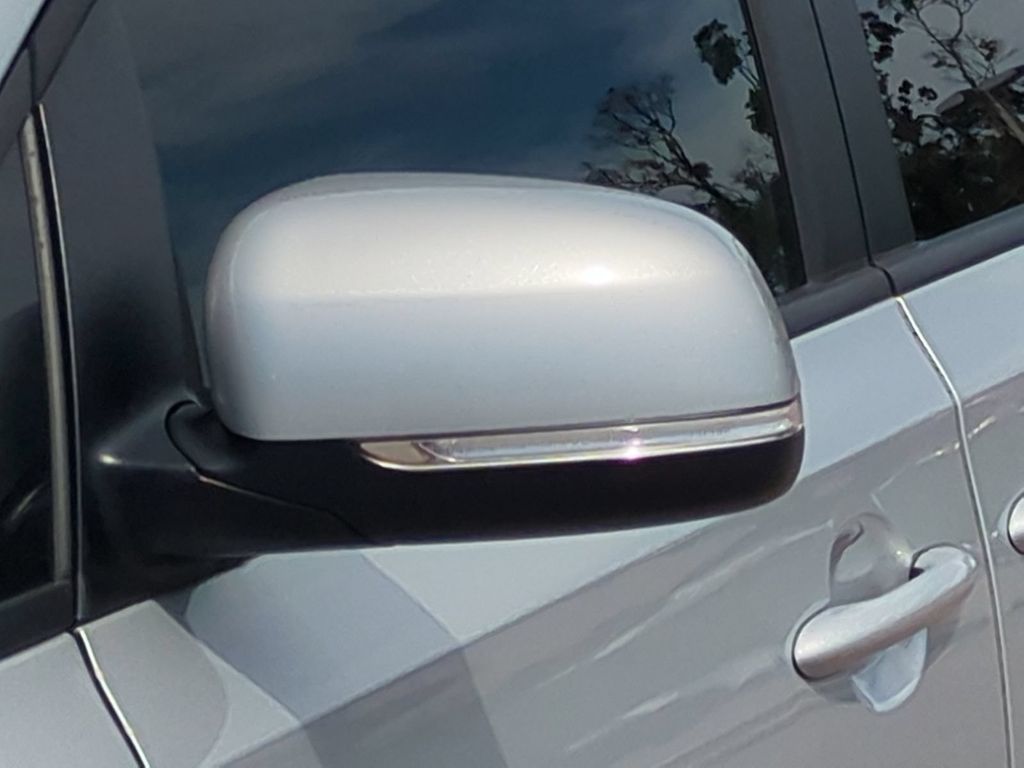 Thumbnail: 2020 Kia Sedona - 21