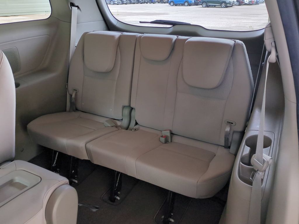 Thumbnail: 2021 Kia Sedona - 13