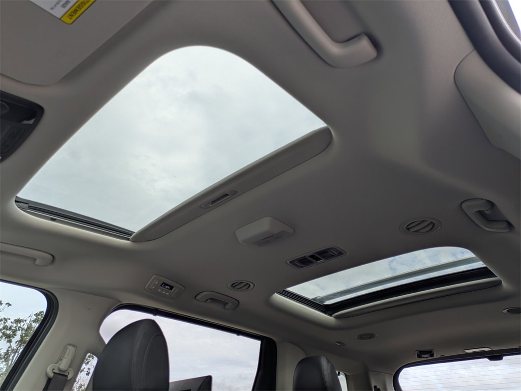 Thumbnail: 2025 Kia Carnival - 34