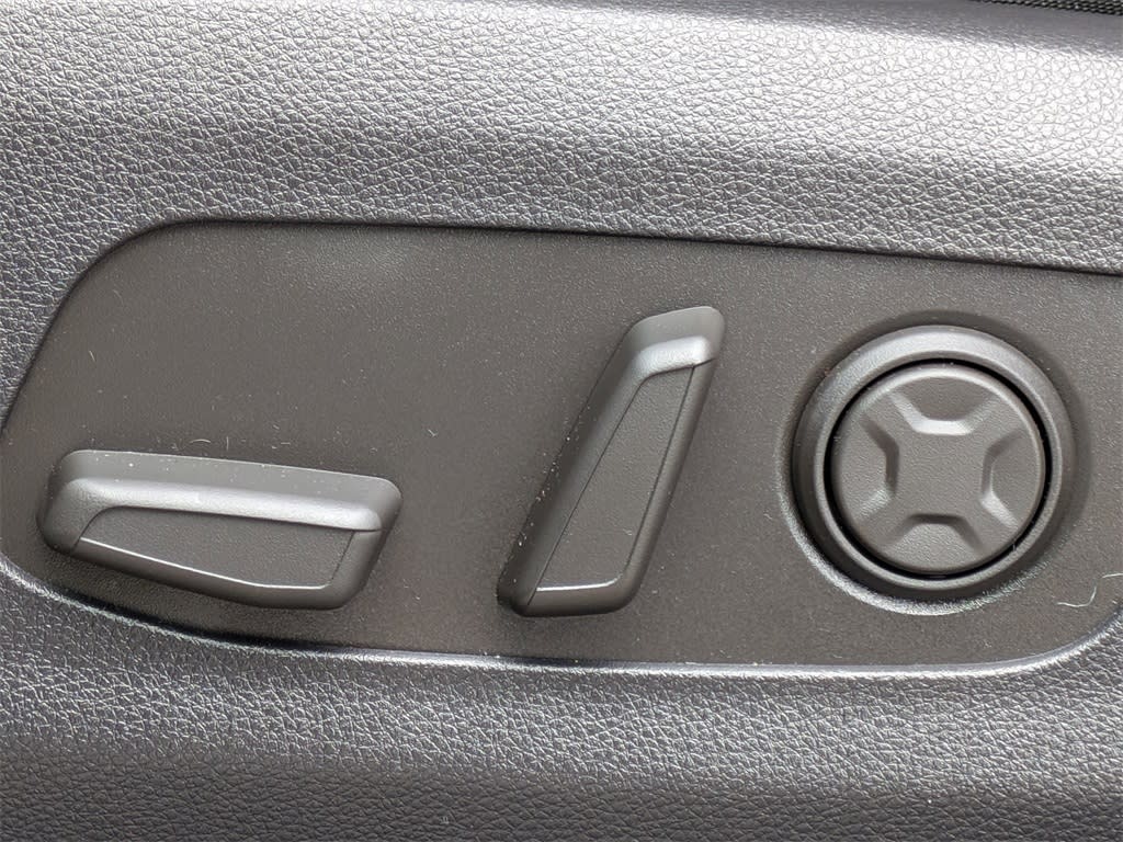 Thumbnail: 2025 Kia Carnival - 32