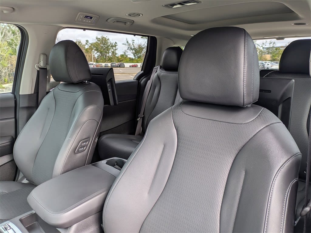 Thumbnail: 2025 Kia Carnival - 12