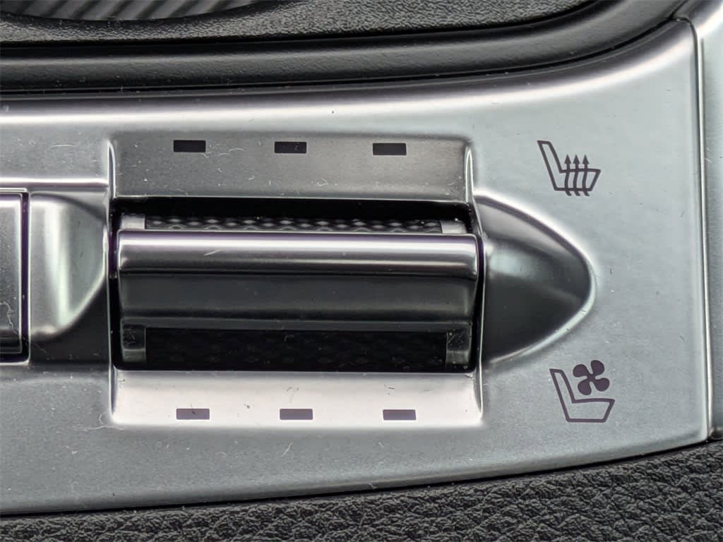 Thumbnail: 2025 Kia Carnival - 40