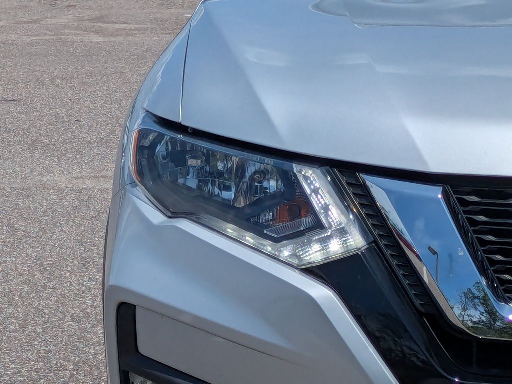 Thumbnail: 2018 Nissan Rogue - 21