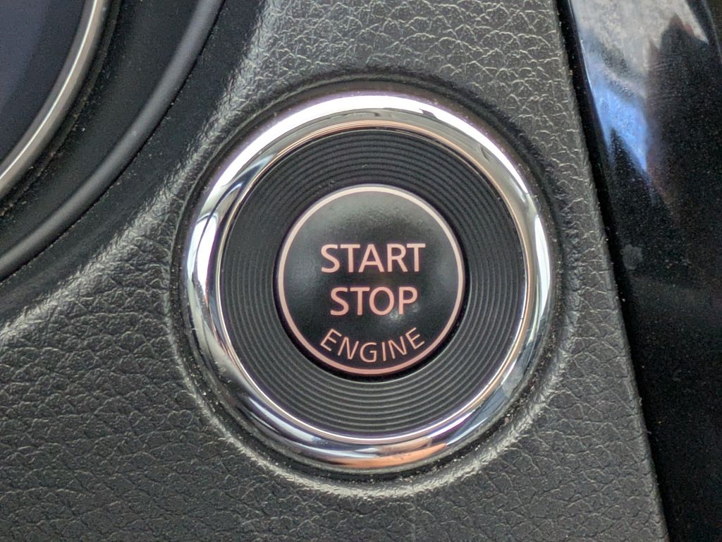 Thumbnail: 2018 Nissan Rogue - 38