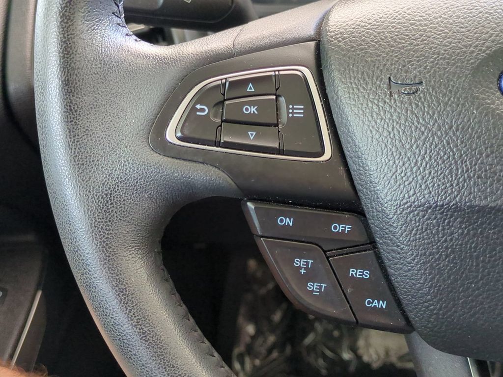 Thumbnail: 2021 Ford EcoSport - 30